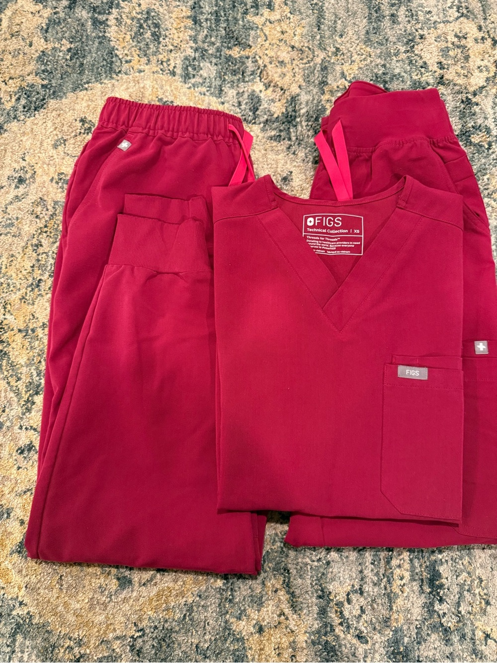 FIGS “Dark Magenta” set